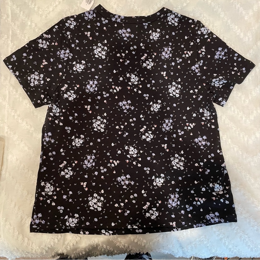 Old Navy Everywear floral t shirt NWT Sz S - Picture 4 of 6
